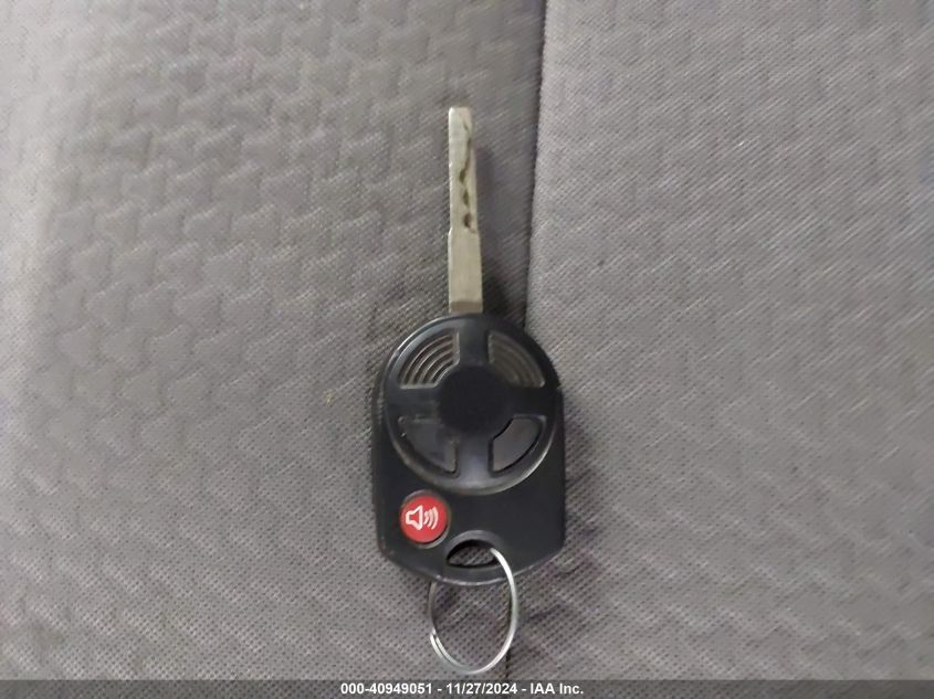 2017 Ford Escape Se VIN: 1FMCU9GD4HUB05784 Lot: 40949051