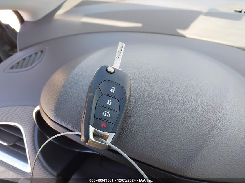 2018 CHEVROLET CRUZE VIN: 1G1BC5SM1J7115818