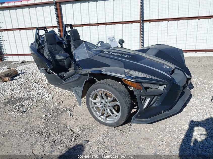 2021 POLARIS SLINGSHOT  (VIN: 57XAAPHD8M8141642)