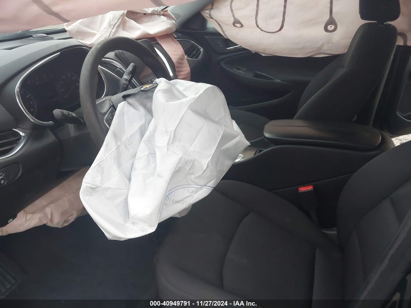 2019 CHEVROLET MALIBU VIN: 1G1ZD5ST9KF138953