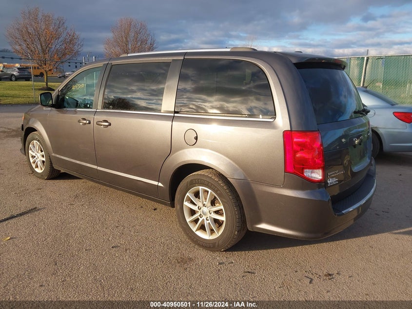 VIN 2C4RDGCG1JR215908 2018 DODGE GRAND CARAVAN SXT