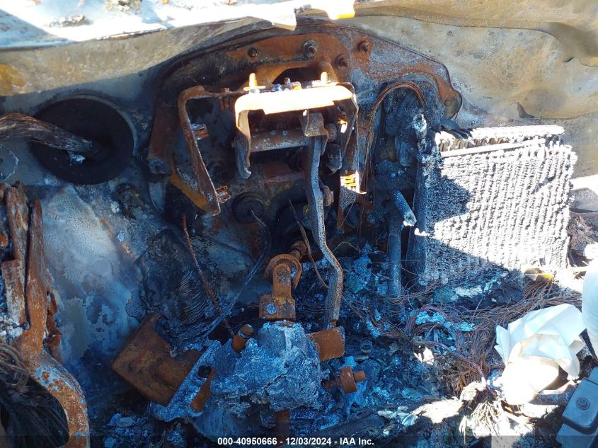 2010 Chevrolet Malibu Ls VIN: 1G1ZB5EB7AF196289 Lot: 40950666