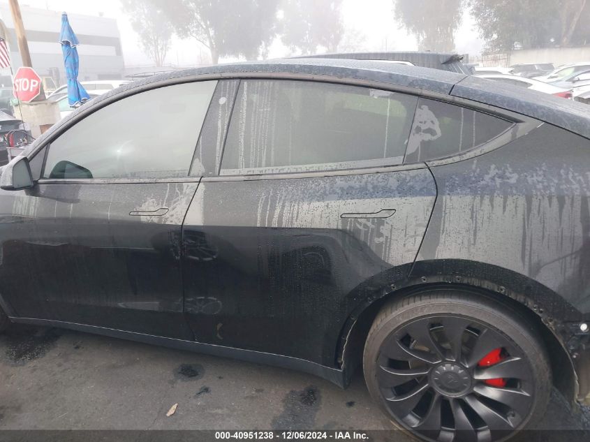 2022 Tesla Model Y Performance Dual Motor All-Wheel Drive VIN: 7SAYGDEF6NF397776 Lot: 40951238