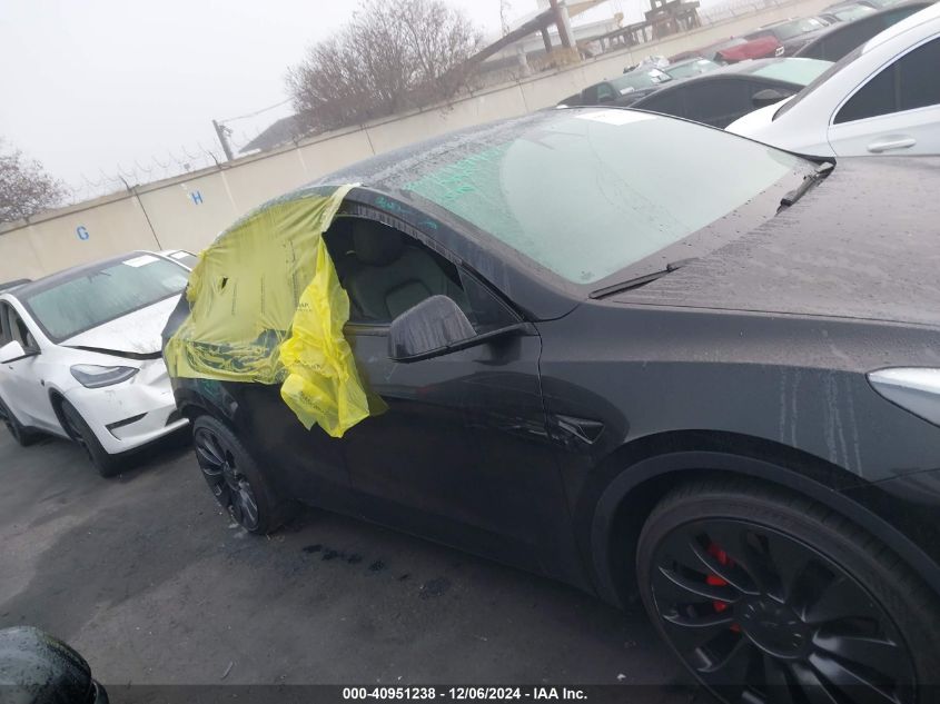 2022 Tesla Model Y Performance Dual Motor All-Wheel Drive VIN: 7SAYGDEF6NF397776 Lot: 40951238