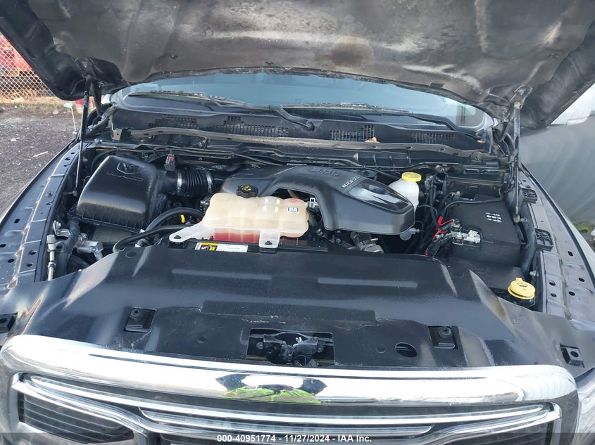 2019 RAM 1500 CLASSIC VIN: 1C6RR7NM8KS749256