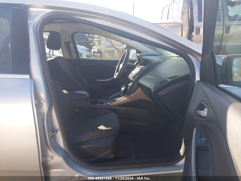2012 FORD FOCUS VIN: 1FAHP3M21CL111516