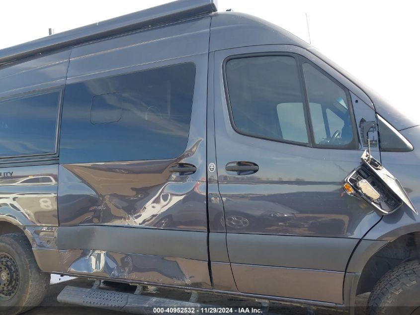 2020 Mercedes-Benz Sprinter 2500 Standard Roof V6 VIN: W1X4EBVYXLT028985 Lot: 40952532