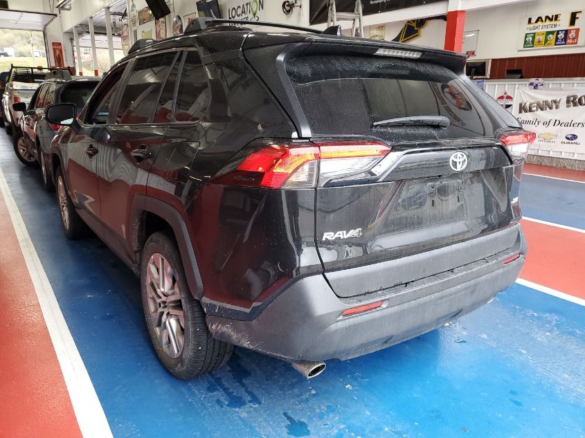 2022 Toyota Rav4 Xle Premium VIN: 2T3C1RFVXNC194400 Lot: 40953629