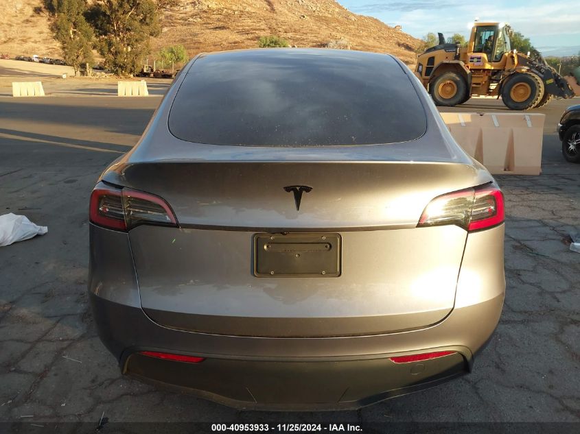 2024 Tesla Model Y Long Range Dual Motor All-Wheel Drive/Rwd VIN: 7SAYGDED5RF194821 Lot: 40953933