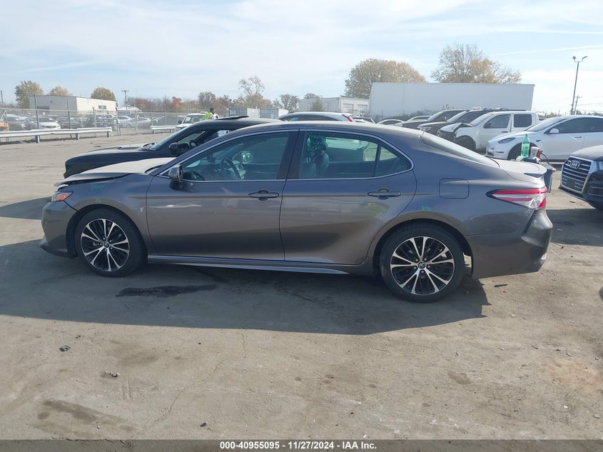 2018 TOYOTA CAMRY SE - 4T1B11HK9JU143729
