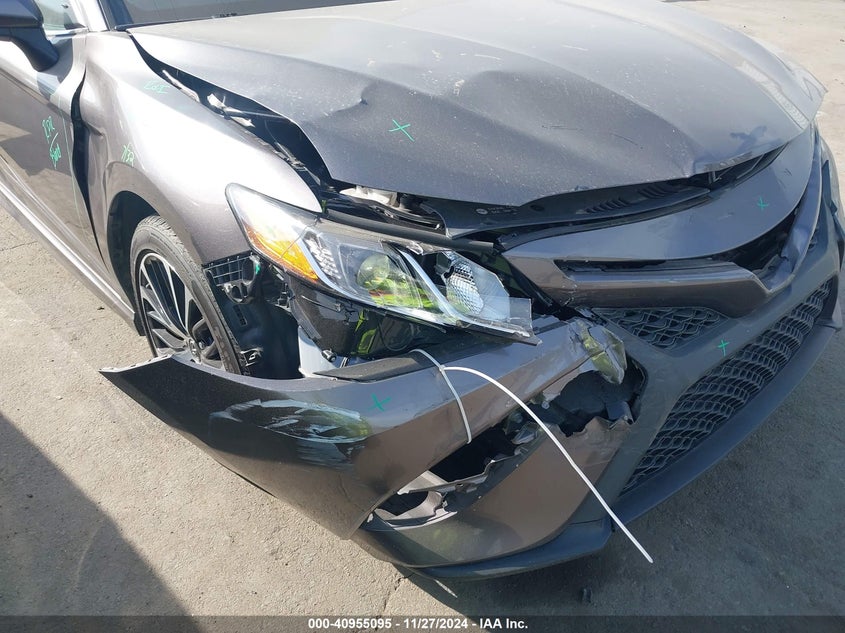 2018 TOYOTA CAMRY SE - 4T1B11HK9JU143729
