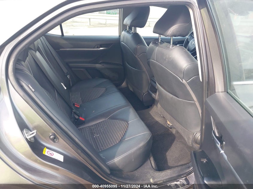 2018 TOYOTA CAMRY SE - 4T1B11HK9JU143729