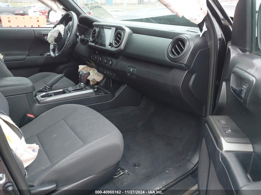 2018 TOYOTA TACOMA VIN: 3TMCZ5AN6JM121415