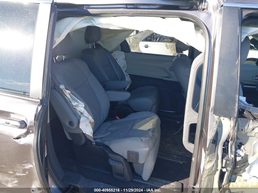 2023 TOYOTA SIENNA LIMITED - 5TDZRKEC2PS153417
