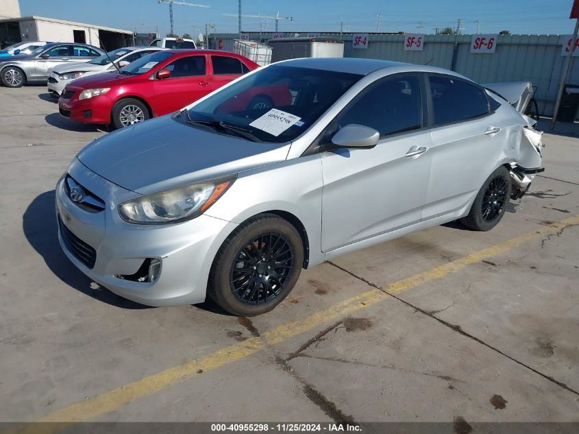 VIN KMHCU4AEXDU573808 2013 Hyundai Accent, Gls no.2