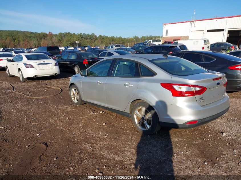 VIN 1FADP3F29EL233202 2014 Ford Focus, SE no.3