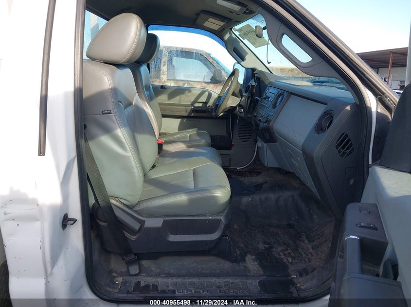 2015 FORD F-250 XL 1FDBF2A68FEB70605