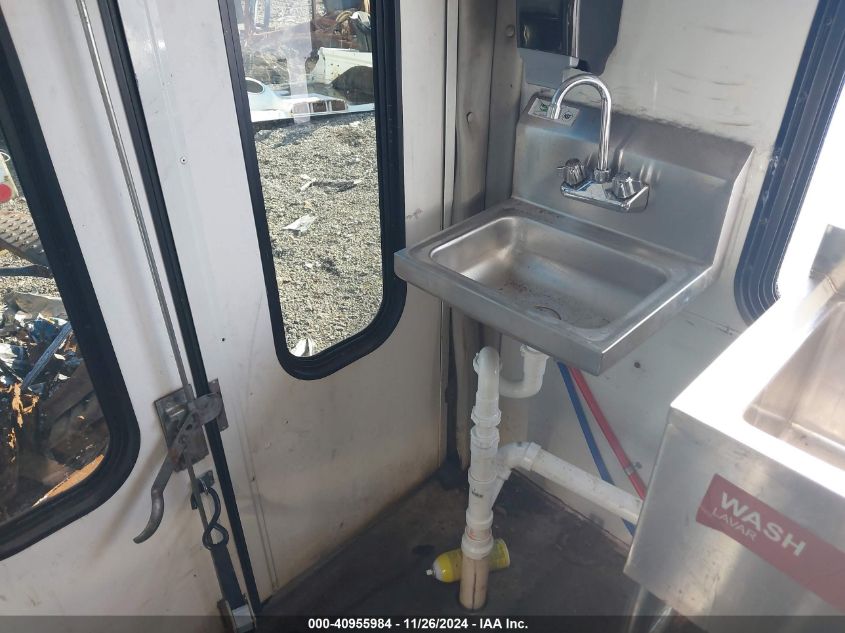 2014 Ford E-350 Cutaway VIN: 1FDEE3FL4EDA29135 Lot: 40955984