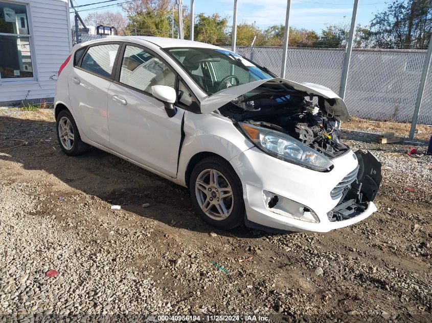 VIN 3FADP4EJ0JM114400 2018 Ford Fiesta, SE no.1