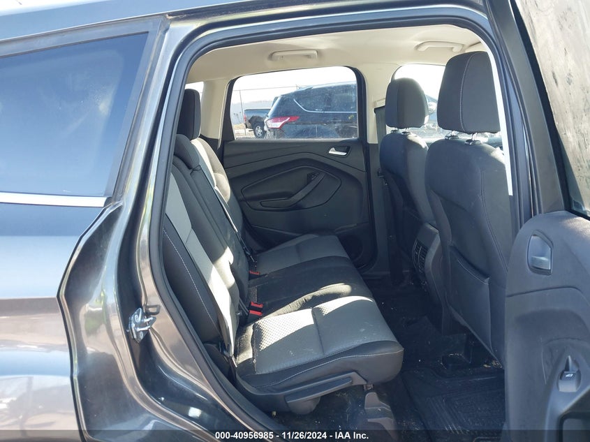 VIN 1FMCU9GD3HUD57025 2017 FORD ESCAPE SE