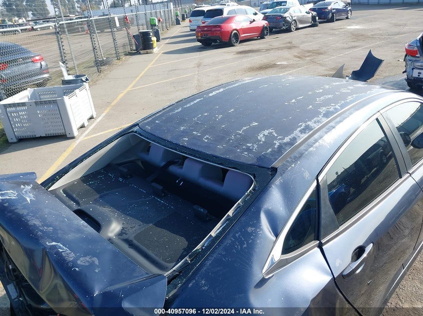 VIN 2HGFC2F52JH538987 2018 HONDA CIVIC LX