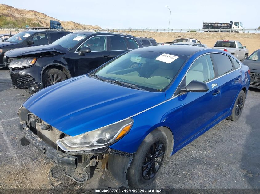 VIN 5NPE24AF6JH658257 2018 Hyundai Sonata, SE no.2