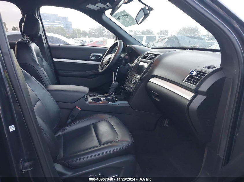 VIN 1FM5K7D85HGD03881 2017 FORD EXPLORER XLT