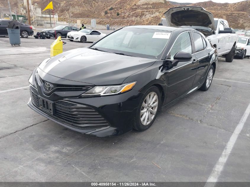 VIN 4T1B11HK3JU627668 2018 TOYOTA CAMRY no.2