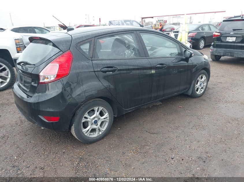 Vin: 3fadp4ej3fm144031, lot: 41448678, ford fiesta se 20154