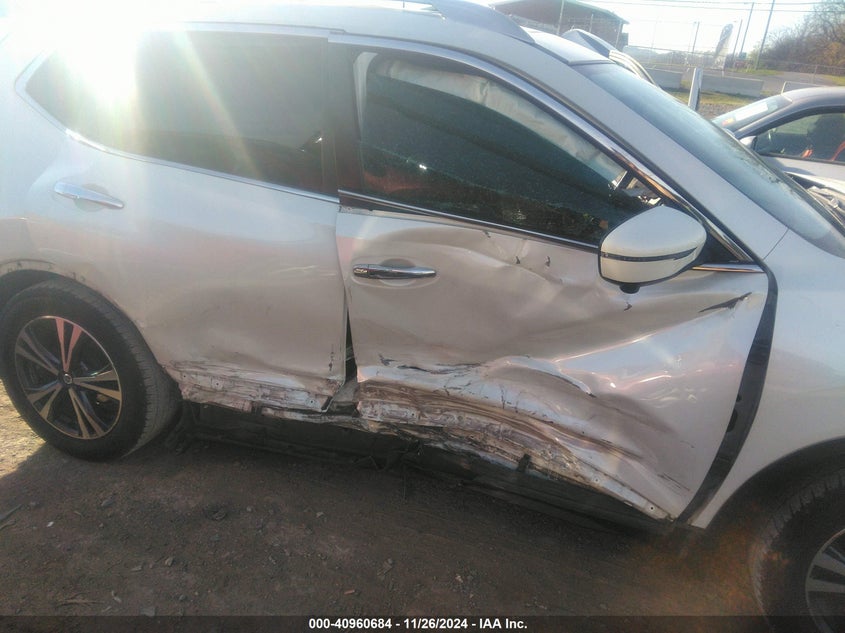 2017 NISSAN ROGUE SL - 5N1AT2MT3HC733399