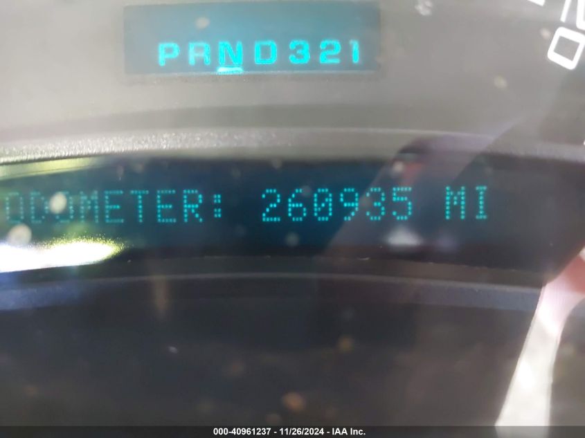 2005 Cadillac Escalade Standard VIN: 1GYEK63N05R104575 Lot: 40961237