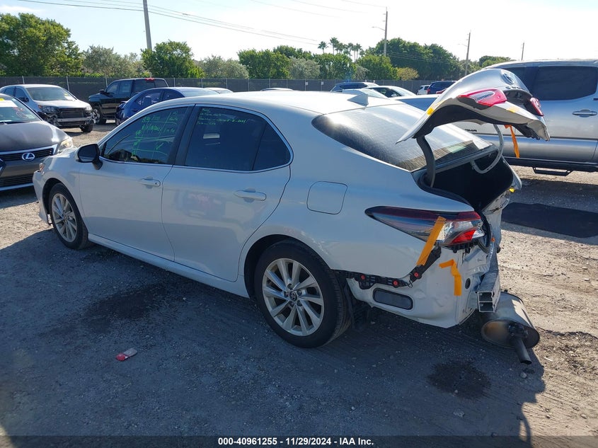 2022 TOYOTA CAMRY VIN: 4T1C11AK7NU008477
