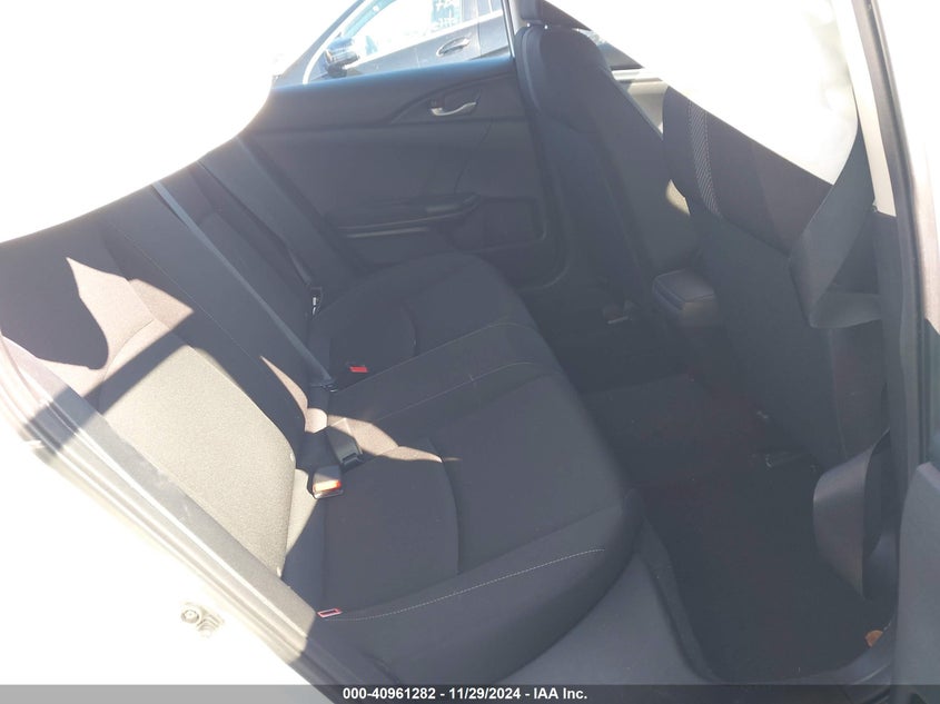 VIN 2HGFC2F63KH597993 2019 HONDA CIVIC LX