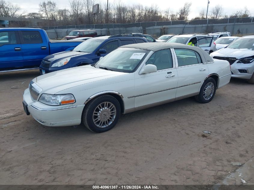 2006 Lincoln Town Car Signature Limited VIN: 1LNHM82V06Y609836 Lot: 40961387