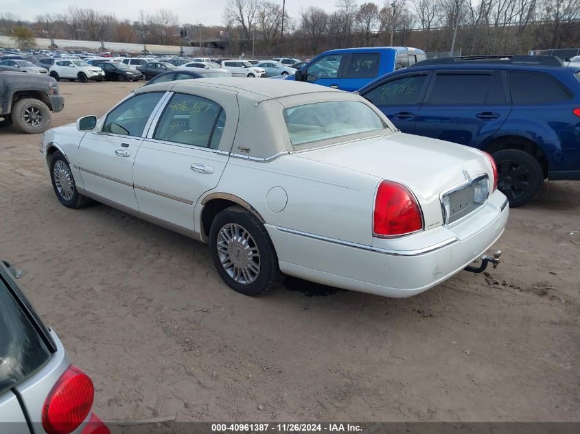 2006 Lincoln Town Car Signature Limited VIN: 1LNHM82V06Y609836 Lot: 40961387