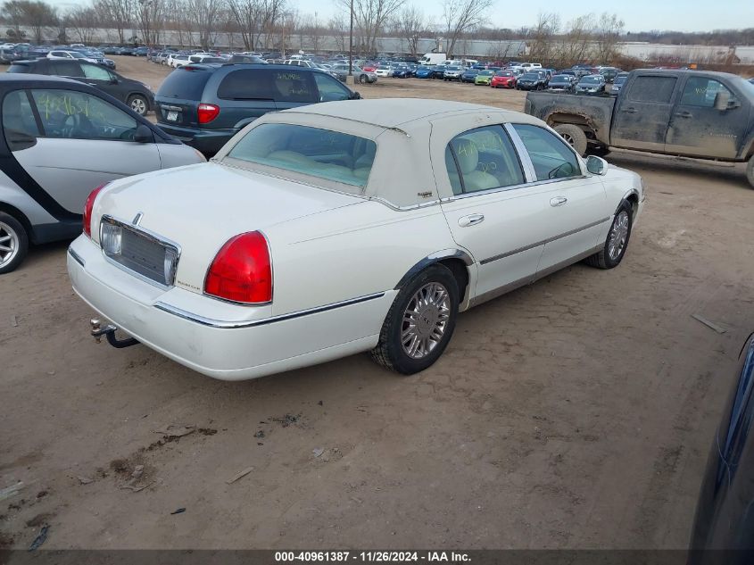 2006 Lincoln Town Car Signature Limited VIN: 1LNHM82V06Y609836 Lot: 40961387