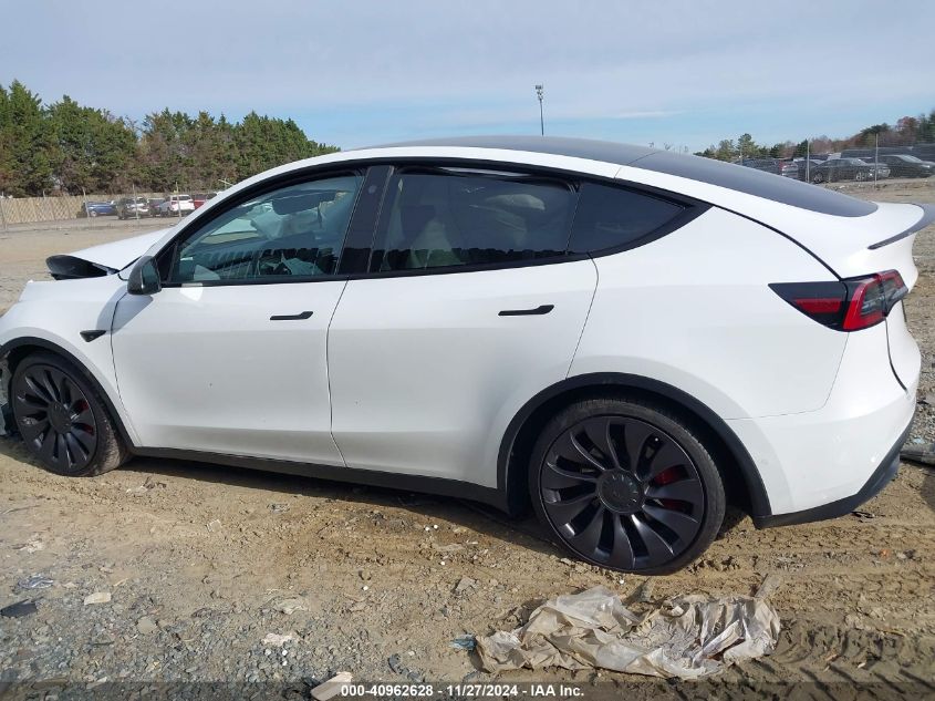 2022 Tesla Model Y Performance Dual Motor All-Wheel Drive VIN: 7SAYGDEF5NF325788 Lot: 40962628