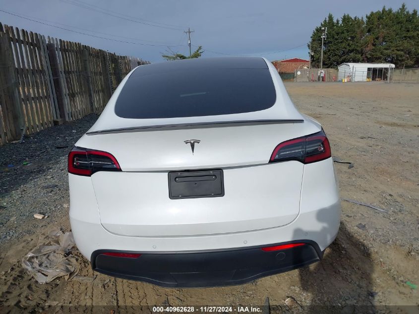 2022 Tesla Model Y Performance Dual Motor All-Wheel Drive VIN: 7SAYGDEF5NF325788 Lot: 40962628