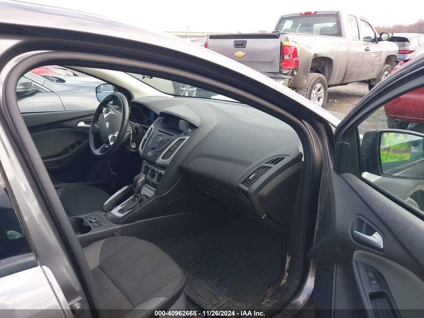 2013 FORD FOCUS SE - 1FADP3K28DL371088