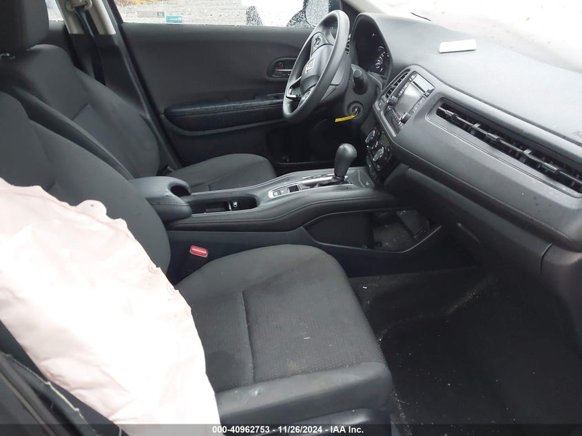 VIN 3CZRU6H39KG725909 2019 HONDA HR-V LX
