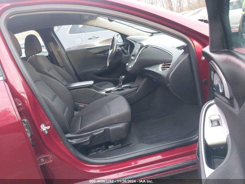 2018 CHEVROLET MALIBU VIN: 1G1ZD5ST9JF226013