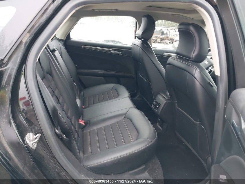 VIN 3FA6P0LU4HR310125 2017 FORD FUSION HYBRID SE