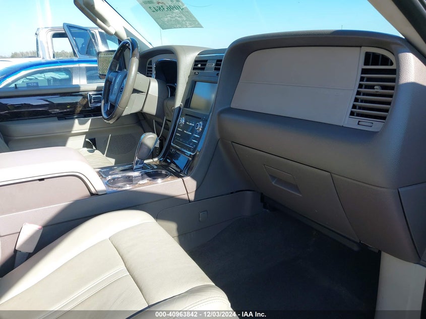 2015 LINCOLN NAVIGATOR - 5LMJJ2HT2FEJ11133