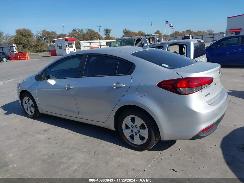 VIN 3KPFK4A7XHE157965 2017 KIA Forte, LX no.14