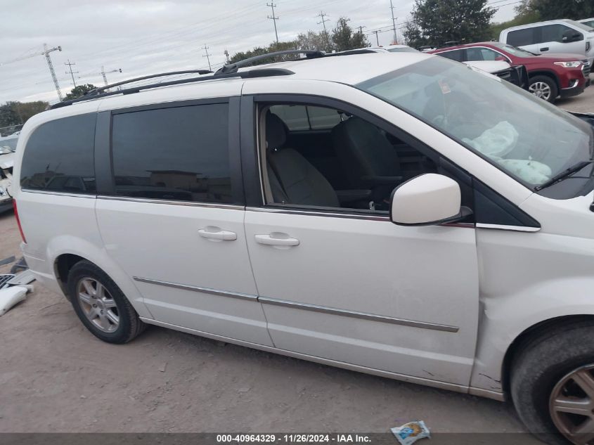 2010 Chrysler Town & Country Touring VIN: 2A4RR5D18AR421513 Lot: 40964329