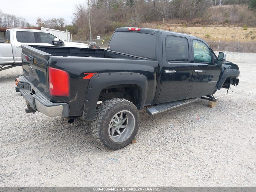 2011 CHEVROLET SILVERADO VIN: 3GCPKSE36BG122688