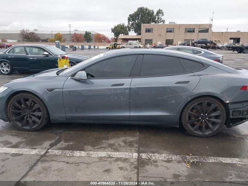 2013 TESLA MODEL S VIN: 5YJSA1AG9DFP08729