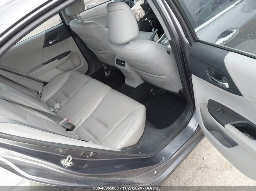 2015 HONDA ACCORD VIN: 1HGCR2F80FA126780