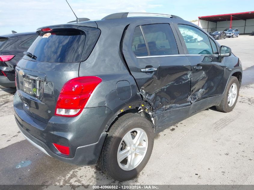 VIN KL7CJPSB0JB582055 2018 Chevrolet Trax, LT no.4