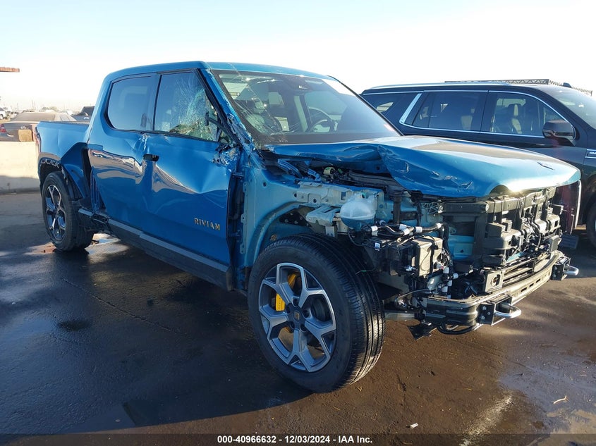 2022 RIVIAN R1T  (VIN: 7FCTGAAA4NN014039)